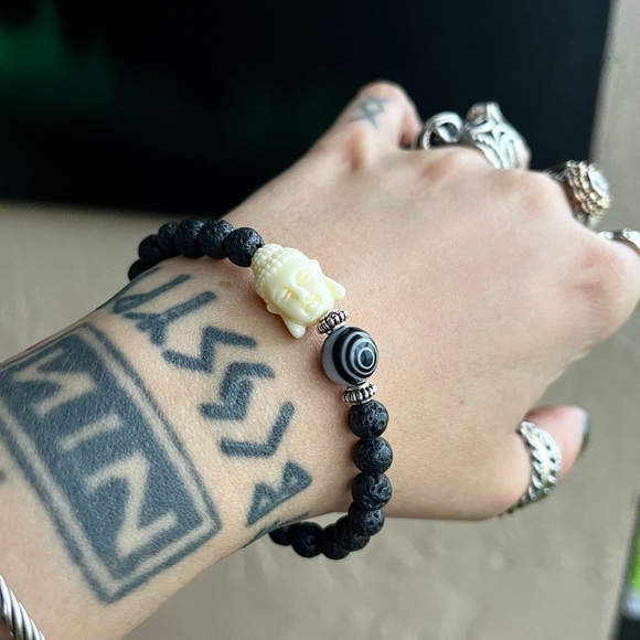 🔴❌ SALE ! red dot items are 2 for $25 . Bundle more than 3 and its $10 each 🙂 - Picture 7 of 9